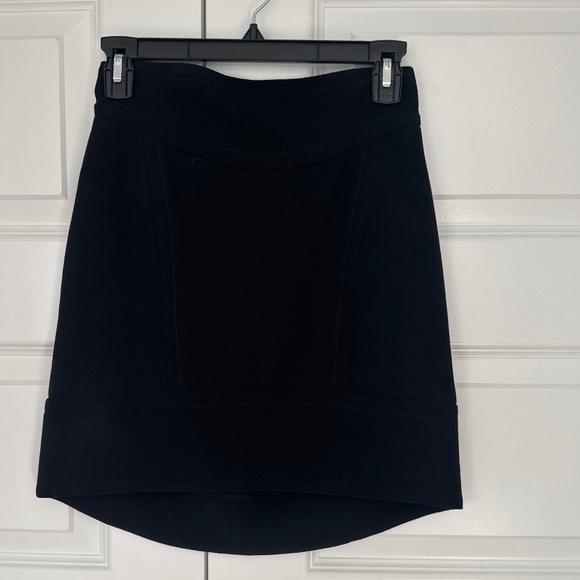 Emilio Pucci Dresses & Skirts - Emilio Pucci Sexy Black Mini Skirt Size 6- runs small - more a size 2-4.